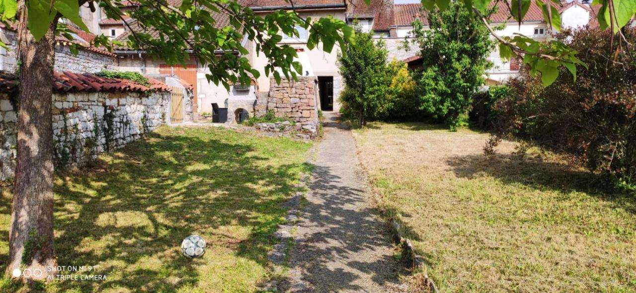 Maison De Charme Avec Jardin Cousance Exterior foto